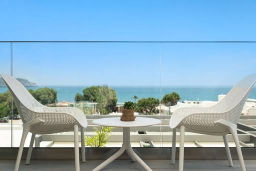 Deluxe_Sea_View_2